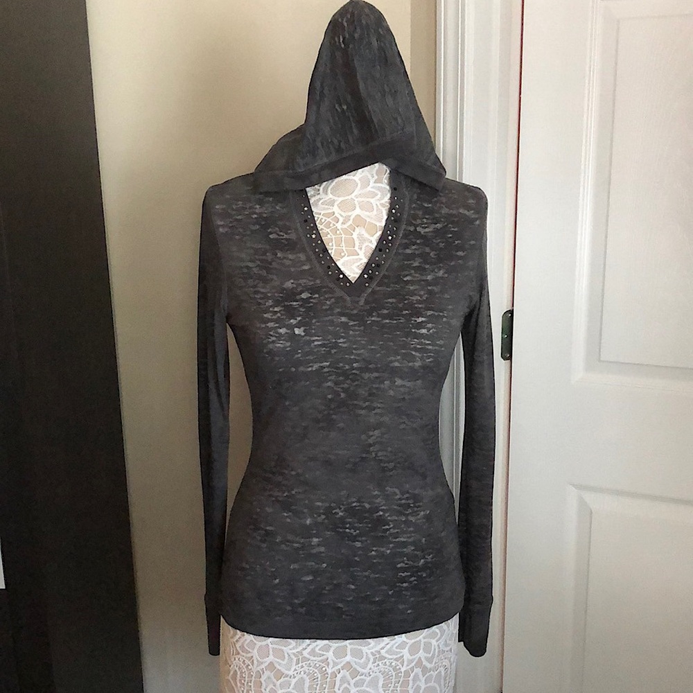 LIKE NEW NINE WEST embellished long sleeve hooded top size S grey color